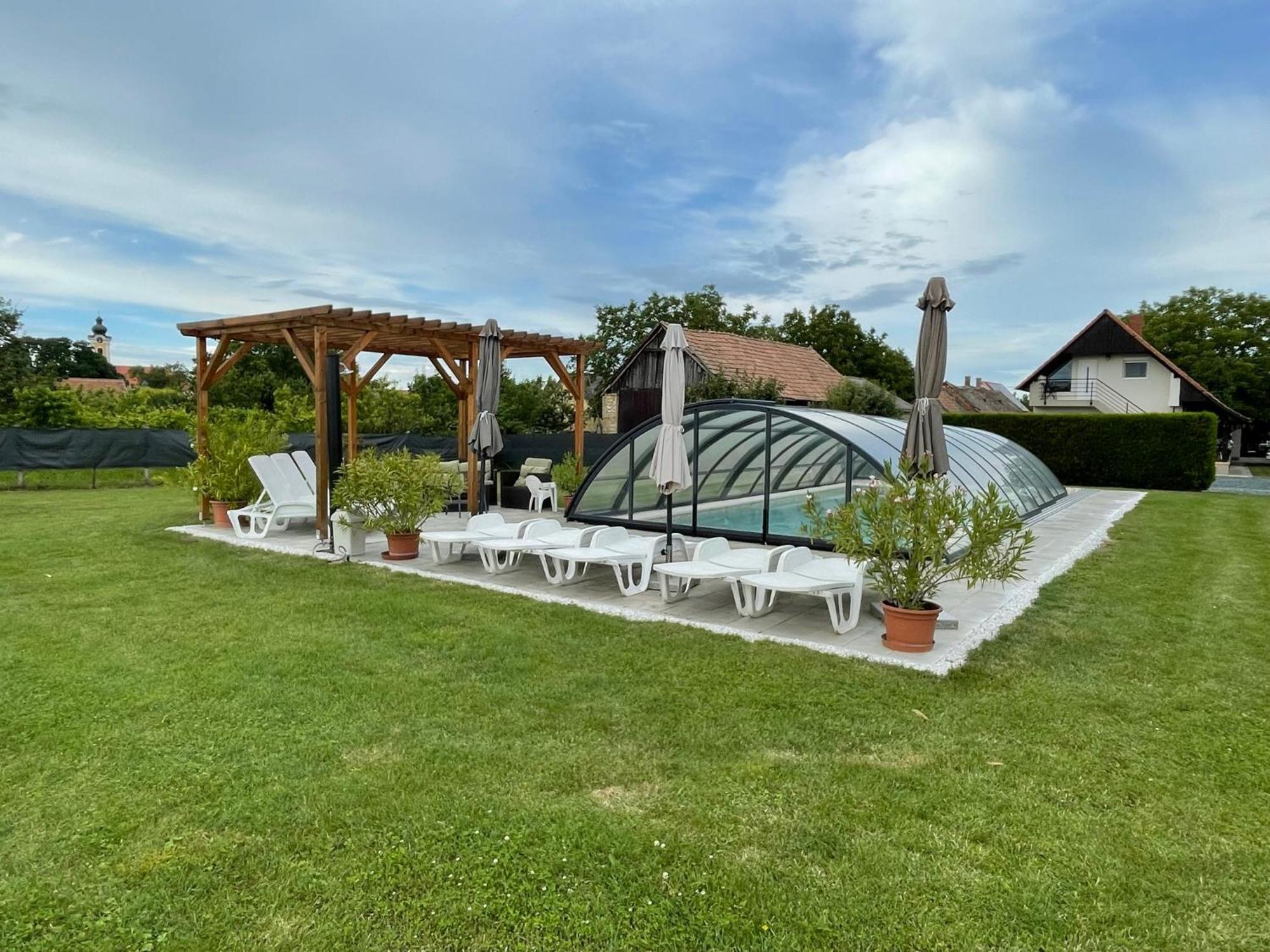 Margaret Apartment Balatonkeresztúr Exterior foto